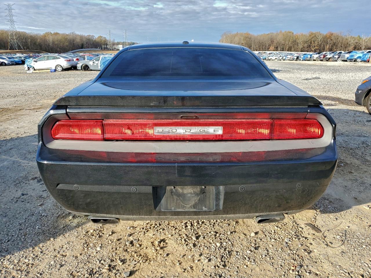 Dodge Challenger Sxt Image 2