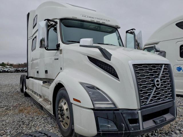 Salvage Volvo Vnl