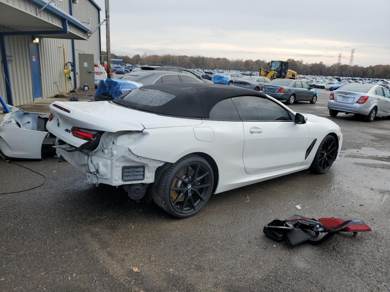 BMW 8 Series Image 4