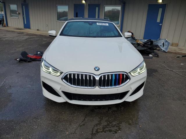 BMW 8 Series Image 2