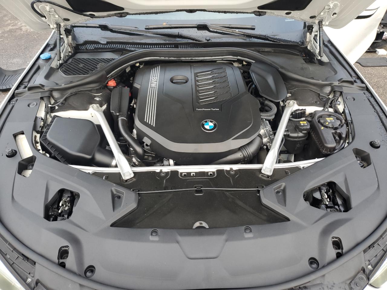 BMW 8 Series Image 13