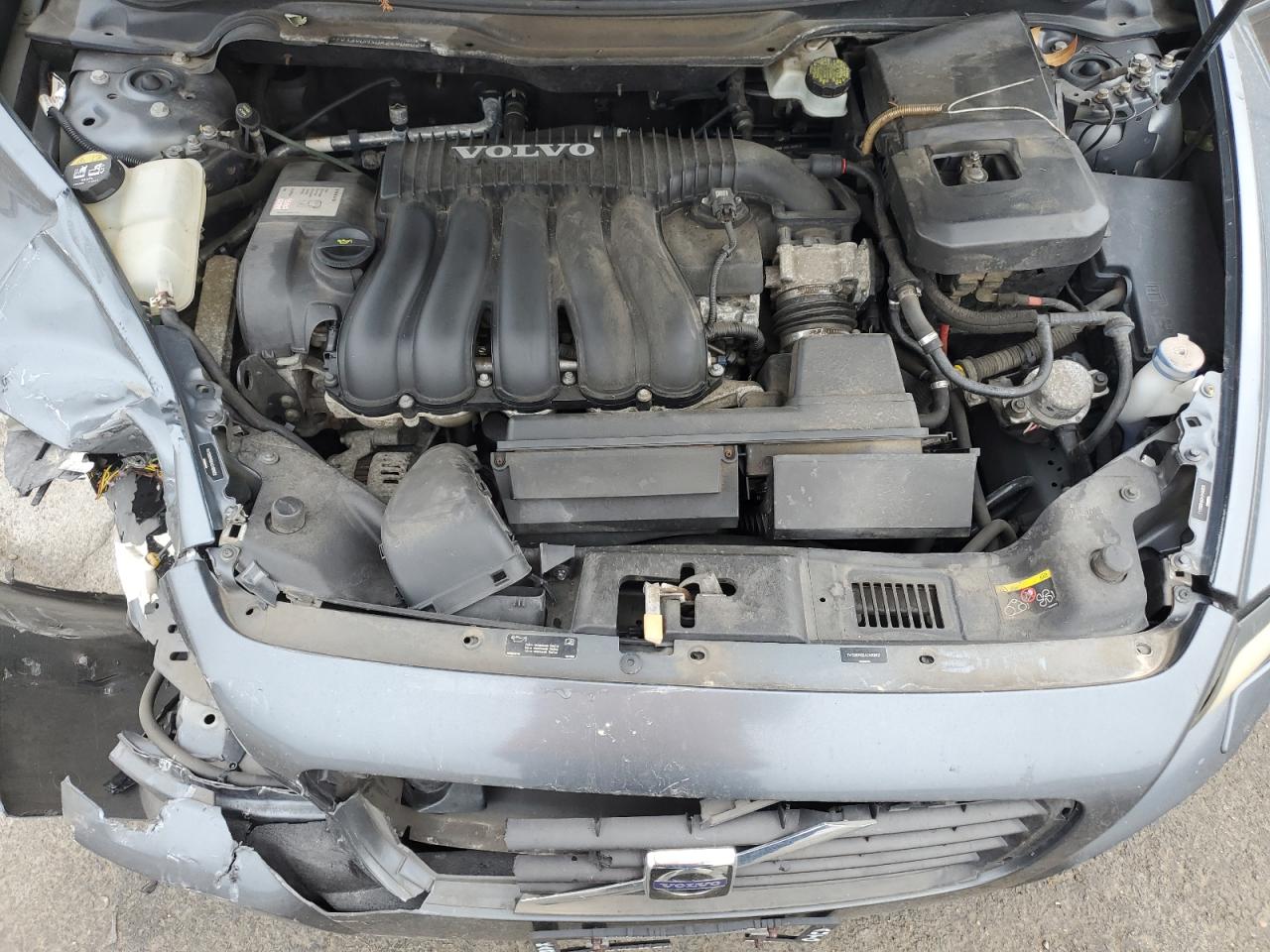 Volvo S40 2.4i Image 8