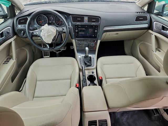 Volkswagen Golf S Image 12