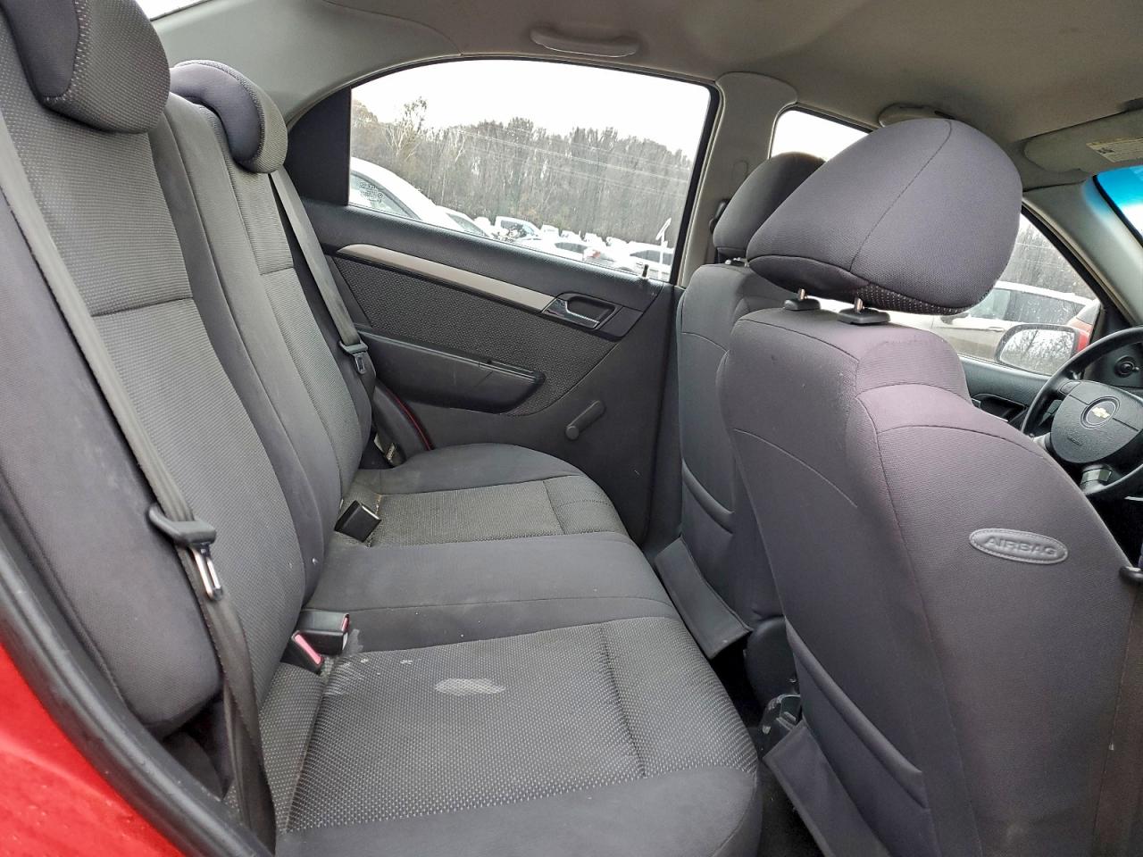 Chevrolet Aveo Base Image 8