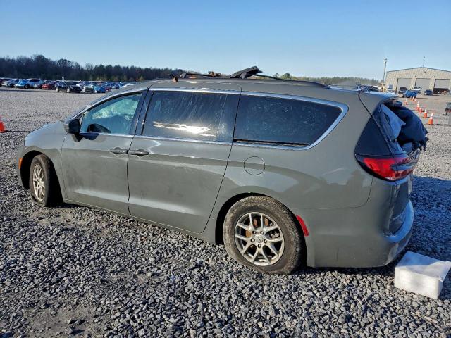 Chrysler Pacifica Touring Image 2