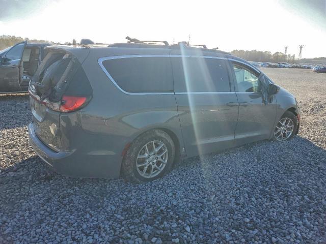 Chrysler Pacifica Touring Image 12