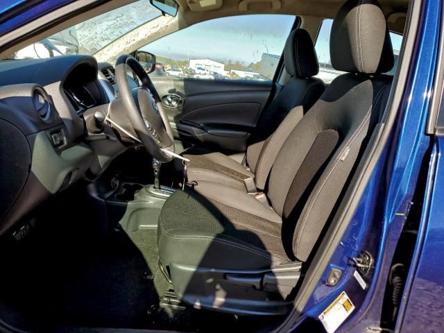 Nissan Versa S Image 5