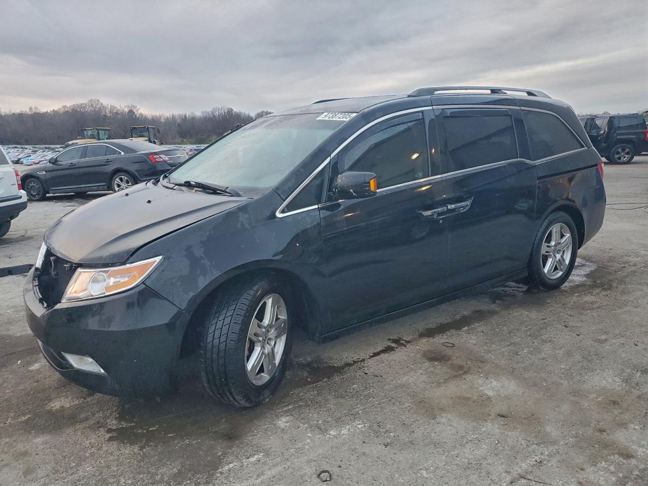 Honda Odyssey Touring Image 1