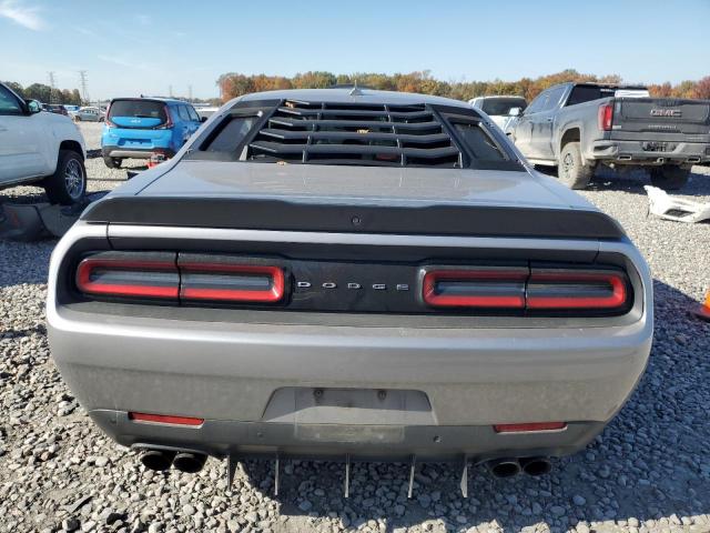 Dodge Challenger R/t Scat Pack Image 2