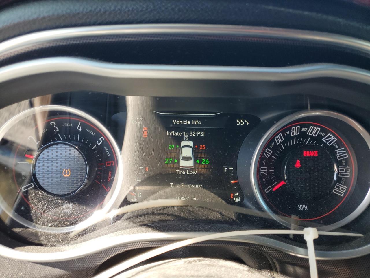 Dodge Challenger R/t Scat Pack Image 10