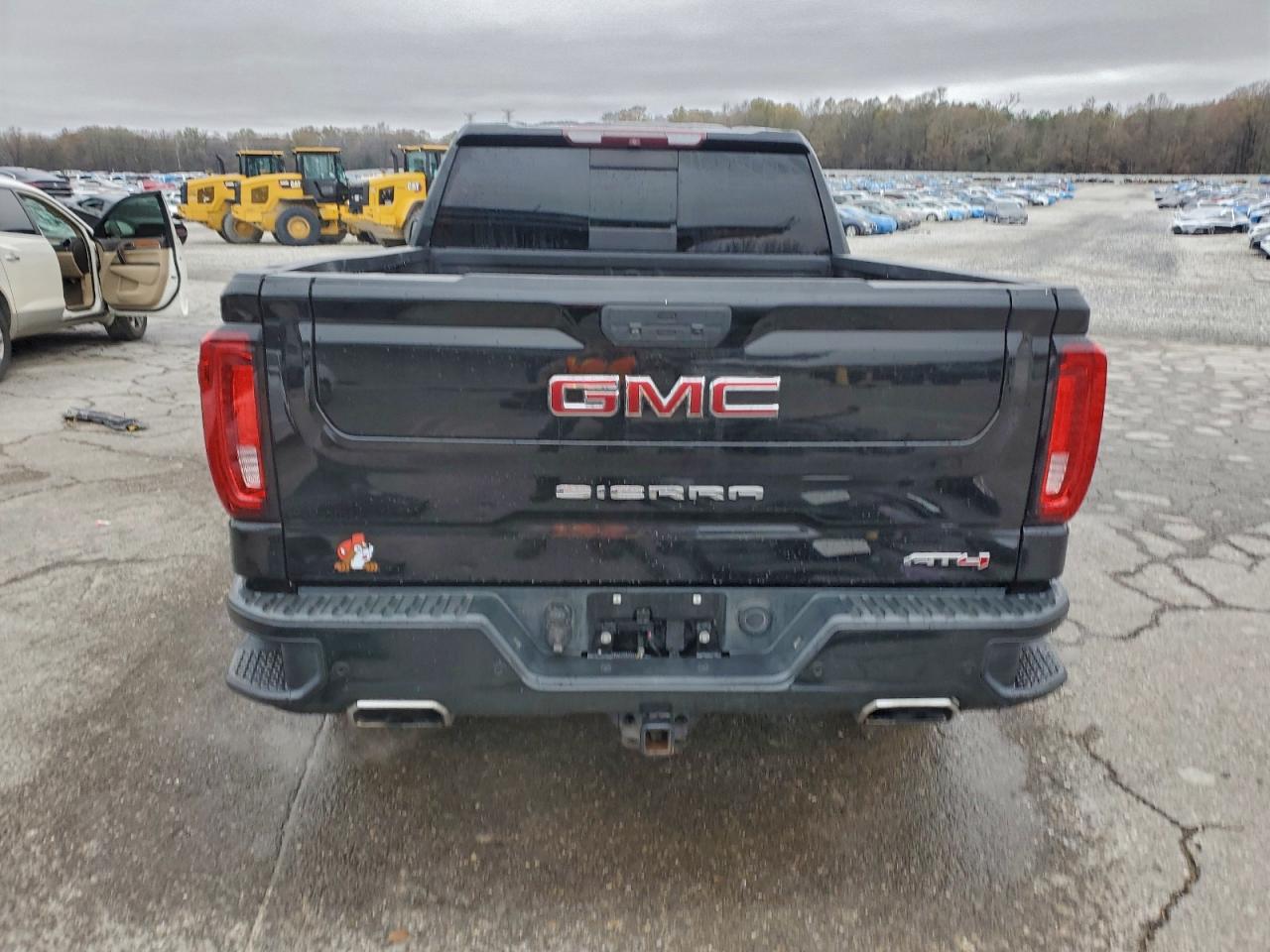 GMC Sierra K1500 At4 Image 10