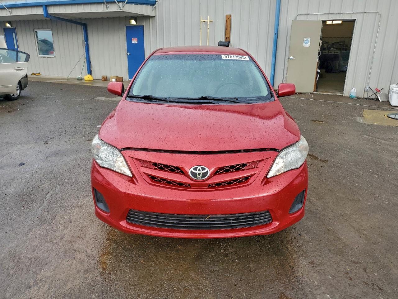 Toyota Corolla Base Image 8