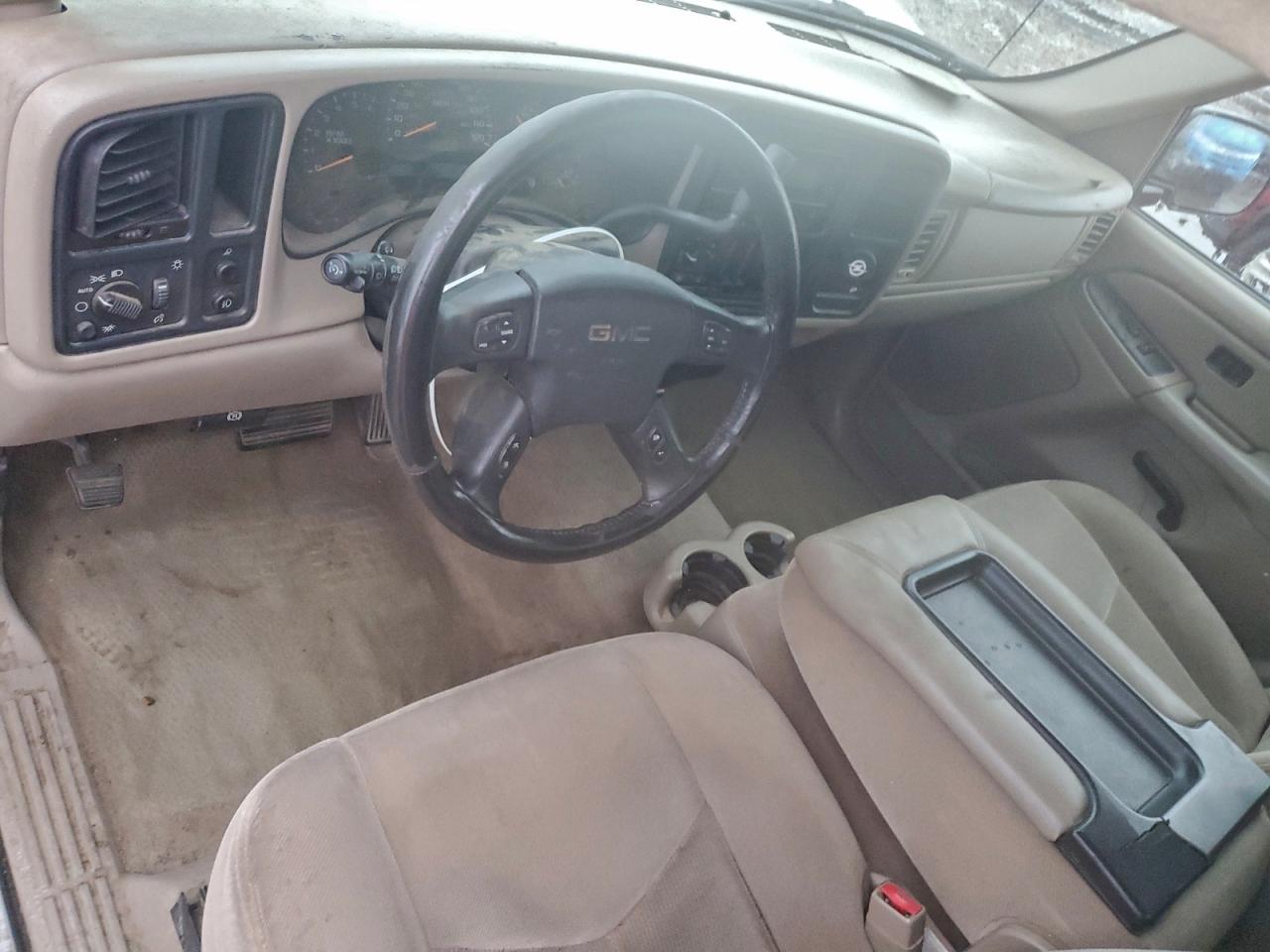 GMC Sierra C1500 Image 11