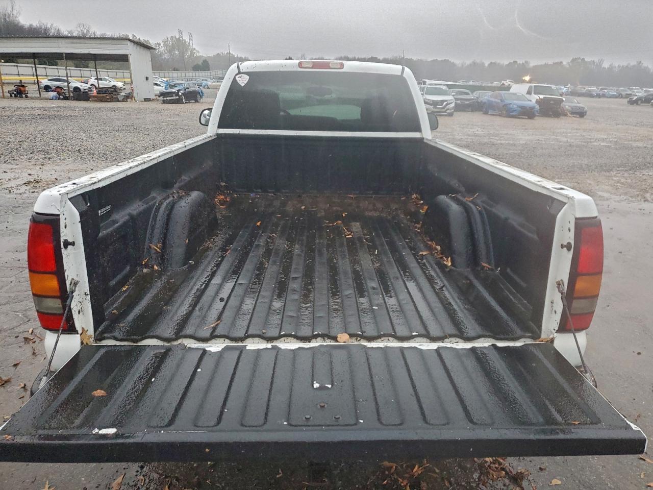 GMC Sierra C1500 Image 7