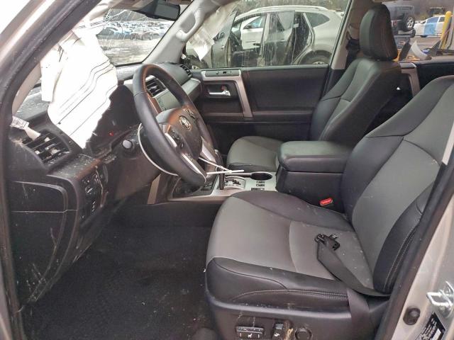 Toyota 4Runner Sr5/sr5 Premium Image 13