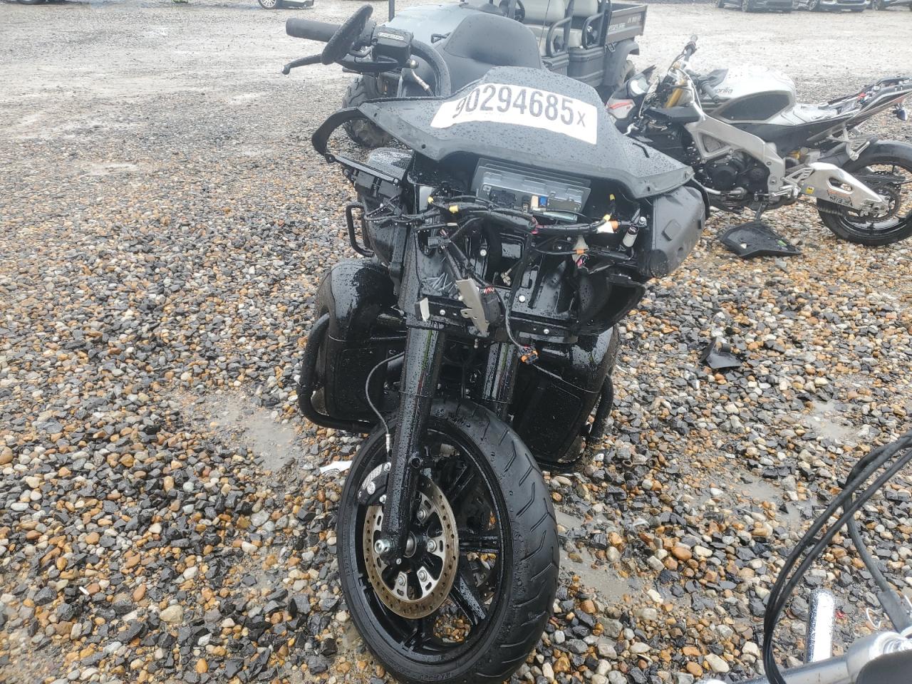 Harley-Davidson Fltrk Image 8