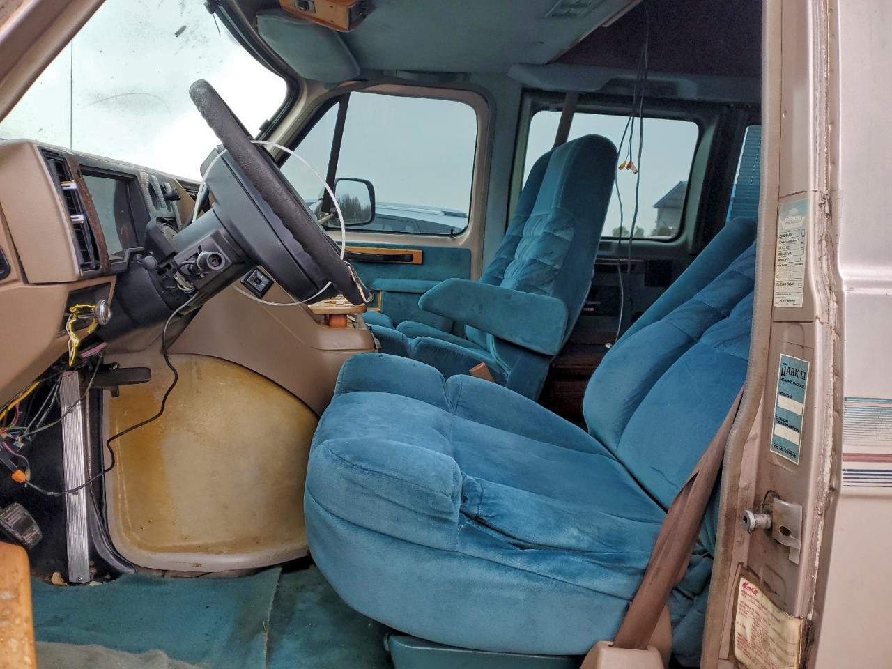 Chevrolet G20 Image 9