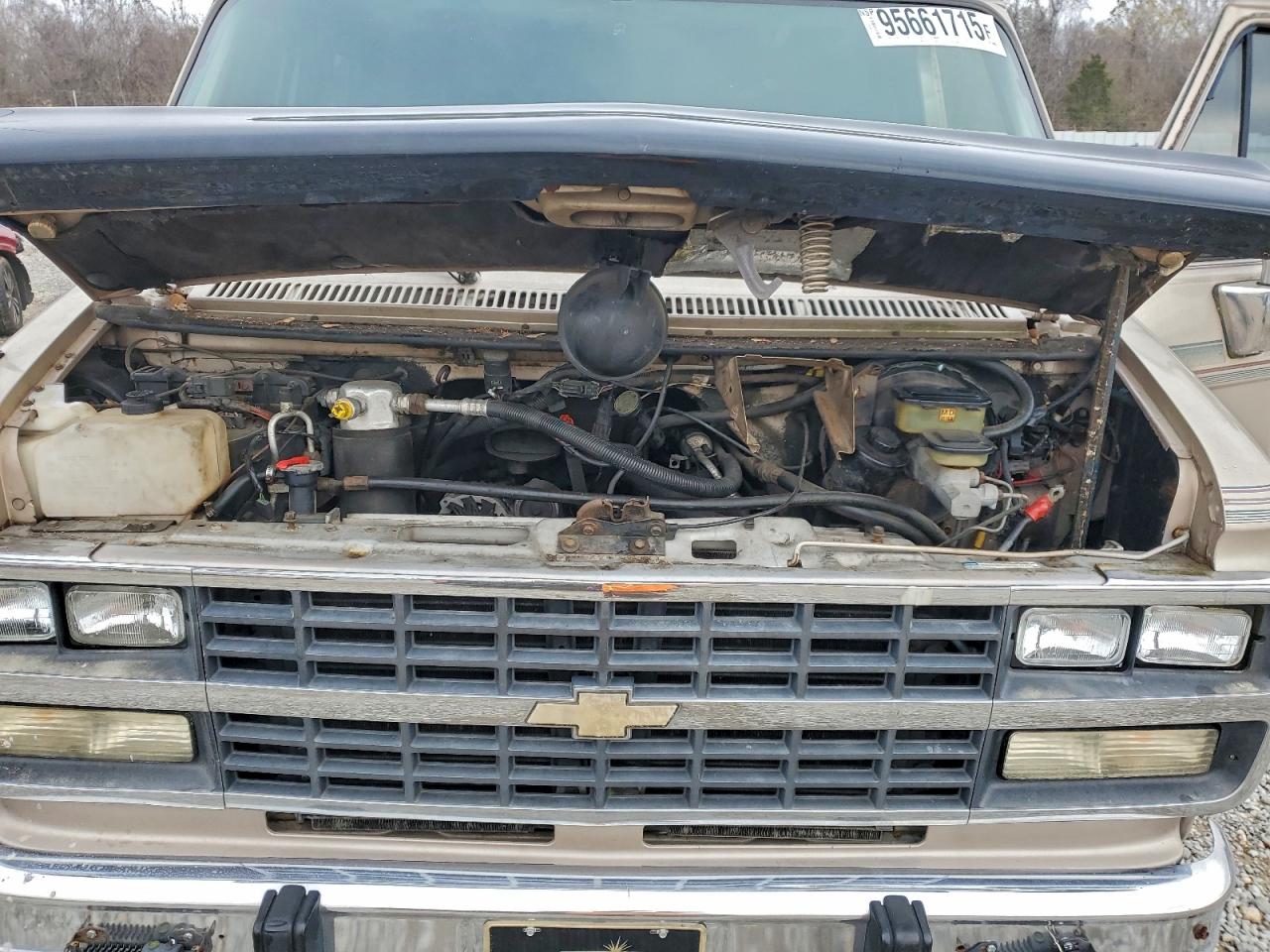 Chevrolet G20 Image 12