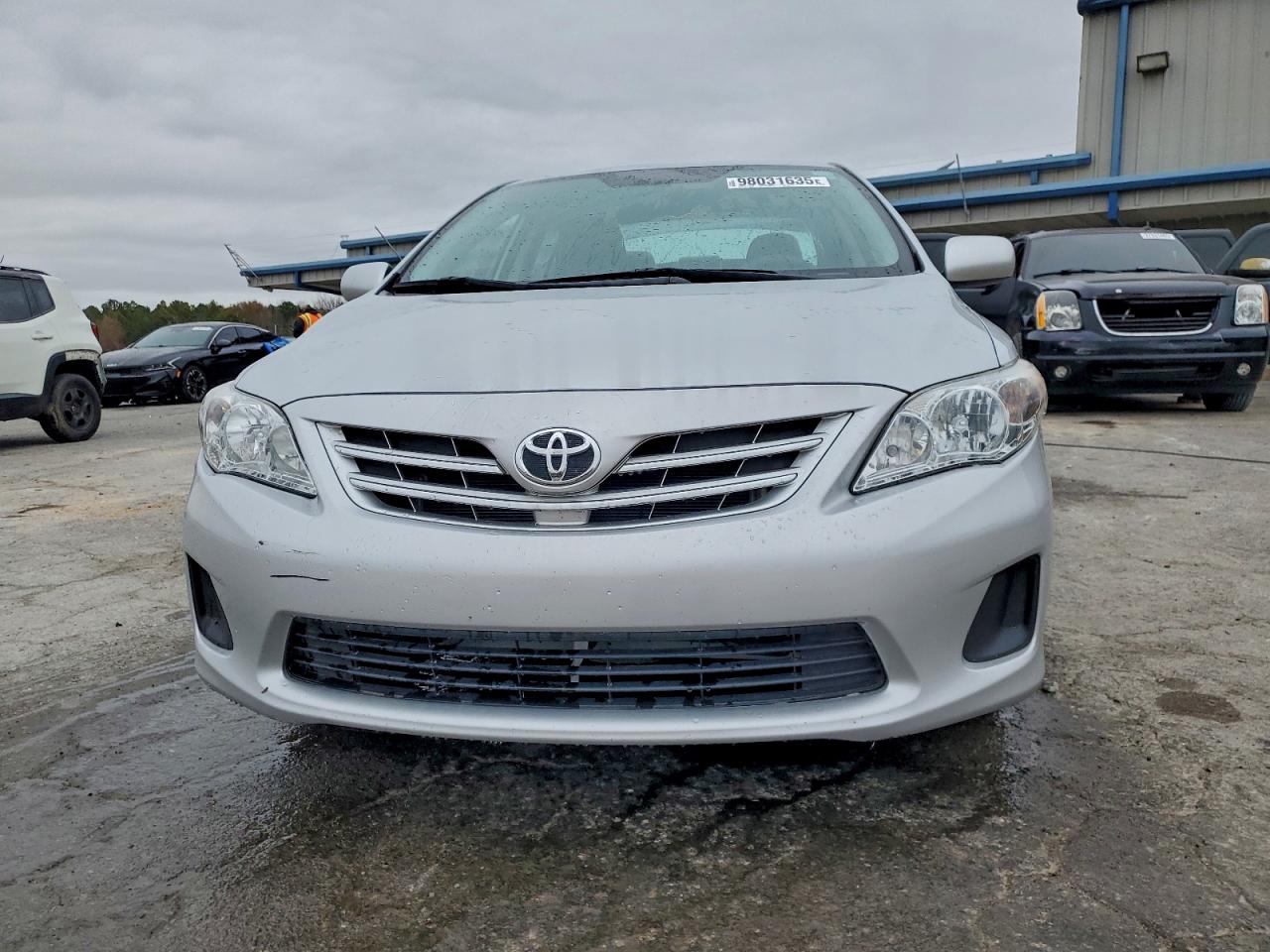 Toyota Corolla Base Image 3