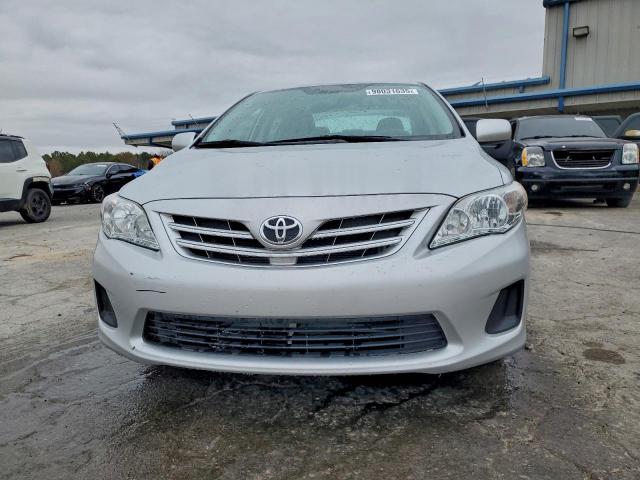 Toyota Corolla Base Image 3