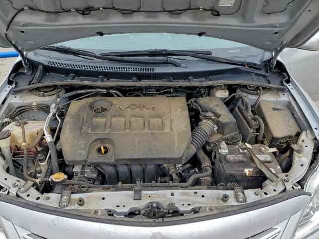 Toyota Corolla Base Image 6