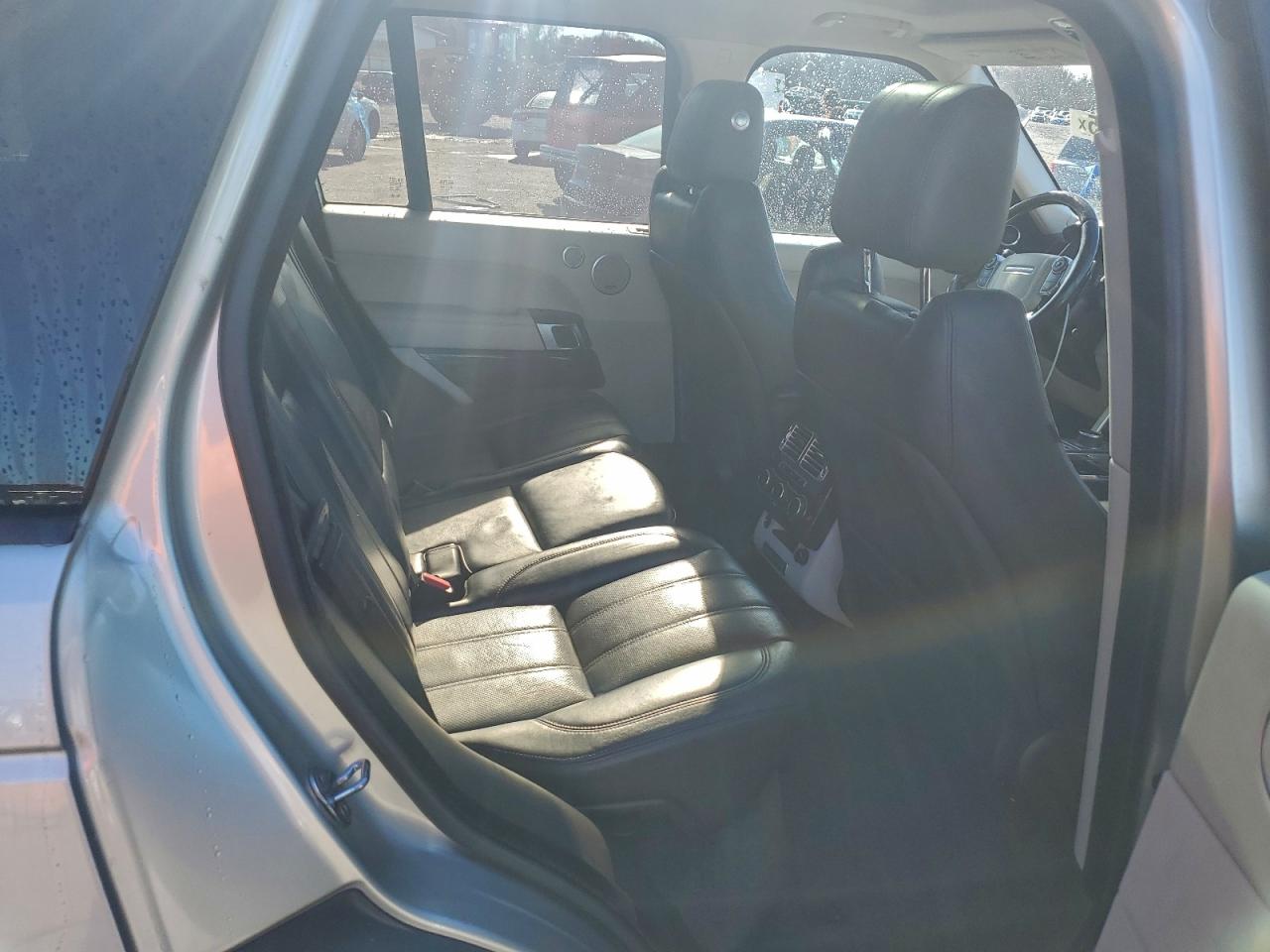 Land Rover Range Rover Supercharged Image 13