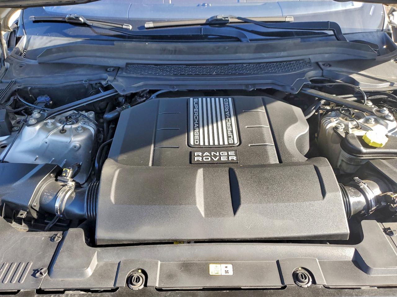 Land Rover Range Rover Supercharged Image 8