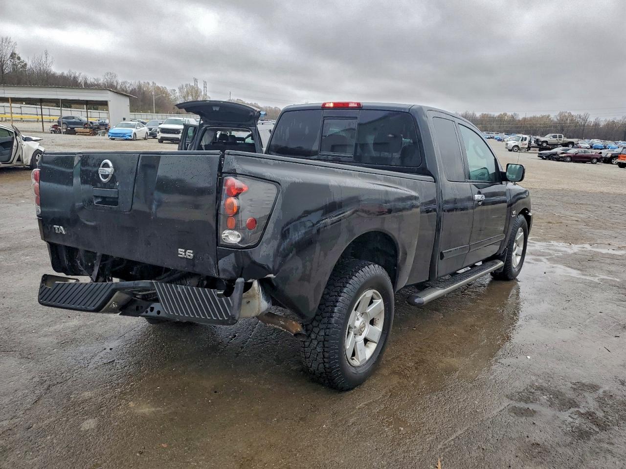 Nissan Titan Xe Image 13