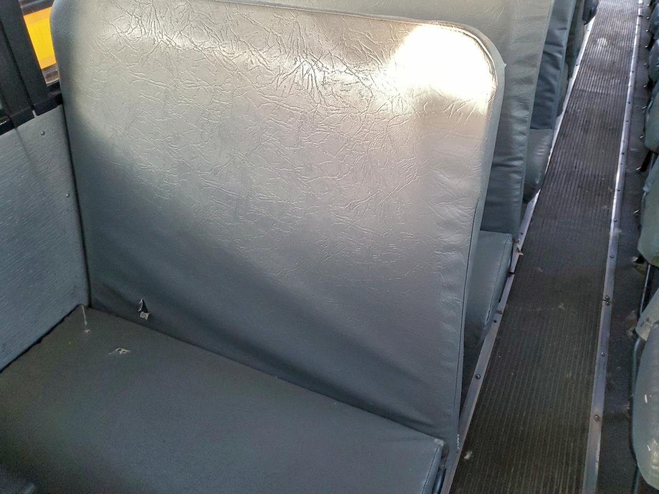 Freightliner Chassis B2 B2b Image 2