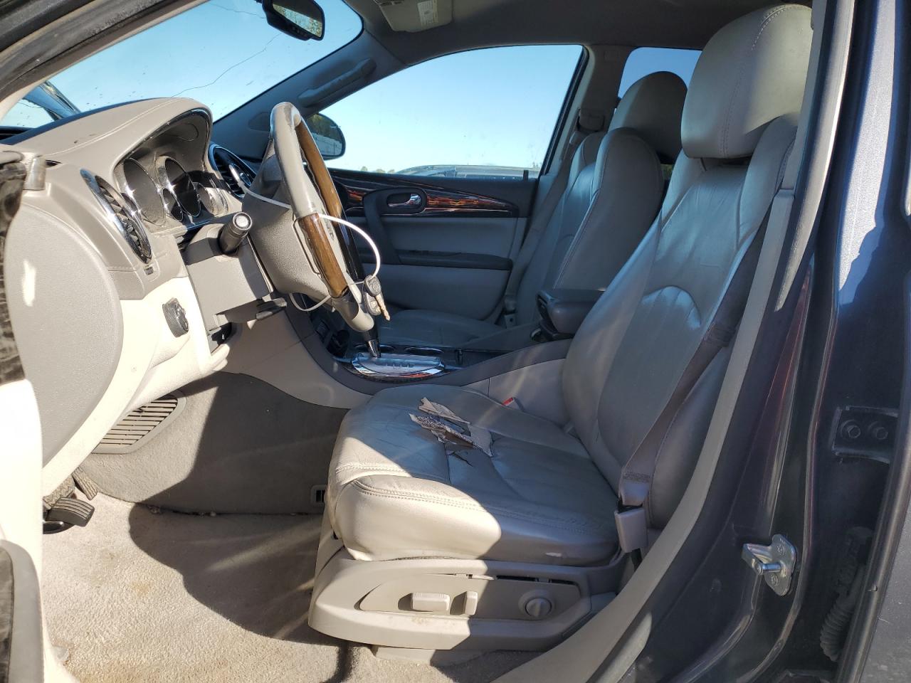 Buick Enclave Image 2