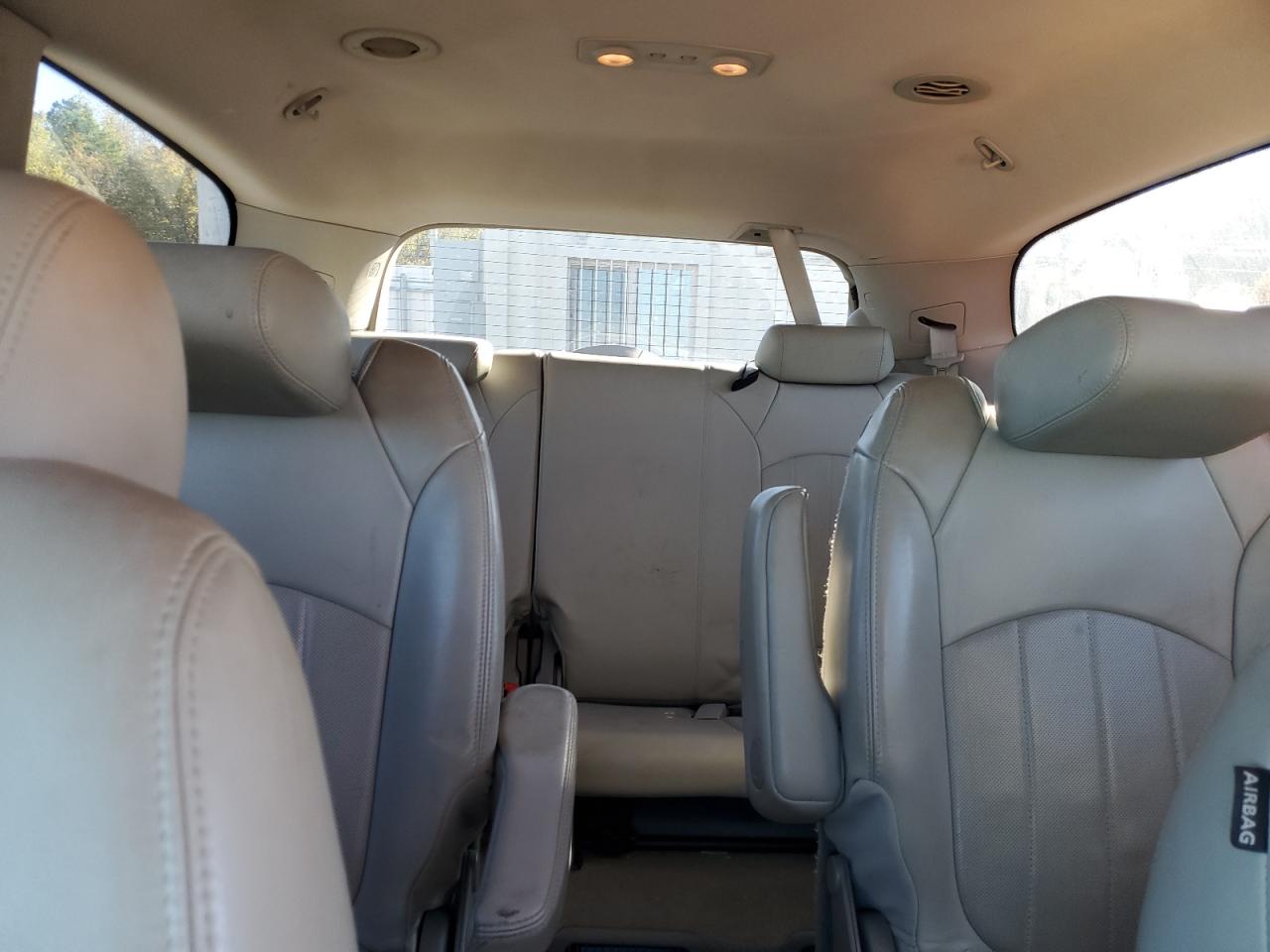 Buick Enclave Image 12