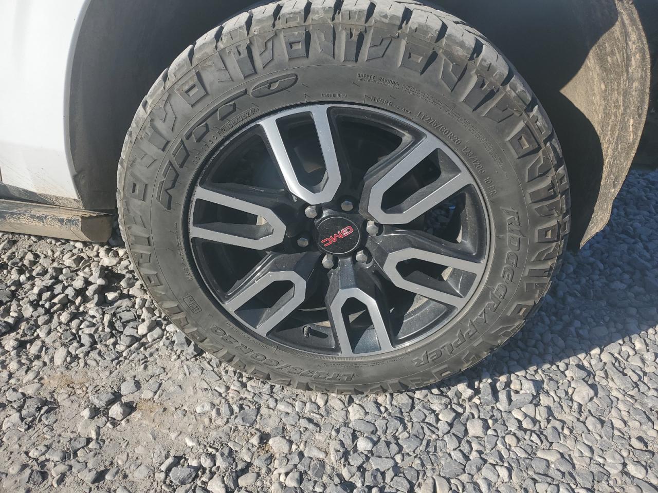 GMC Yukon At4 Image 3