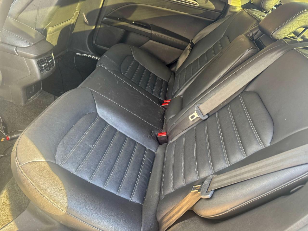 Ford Fusion Se Image 3