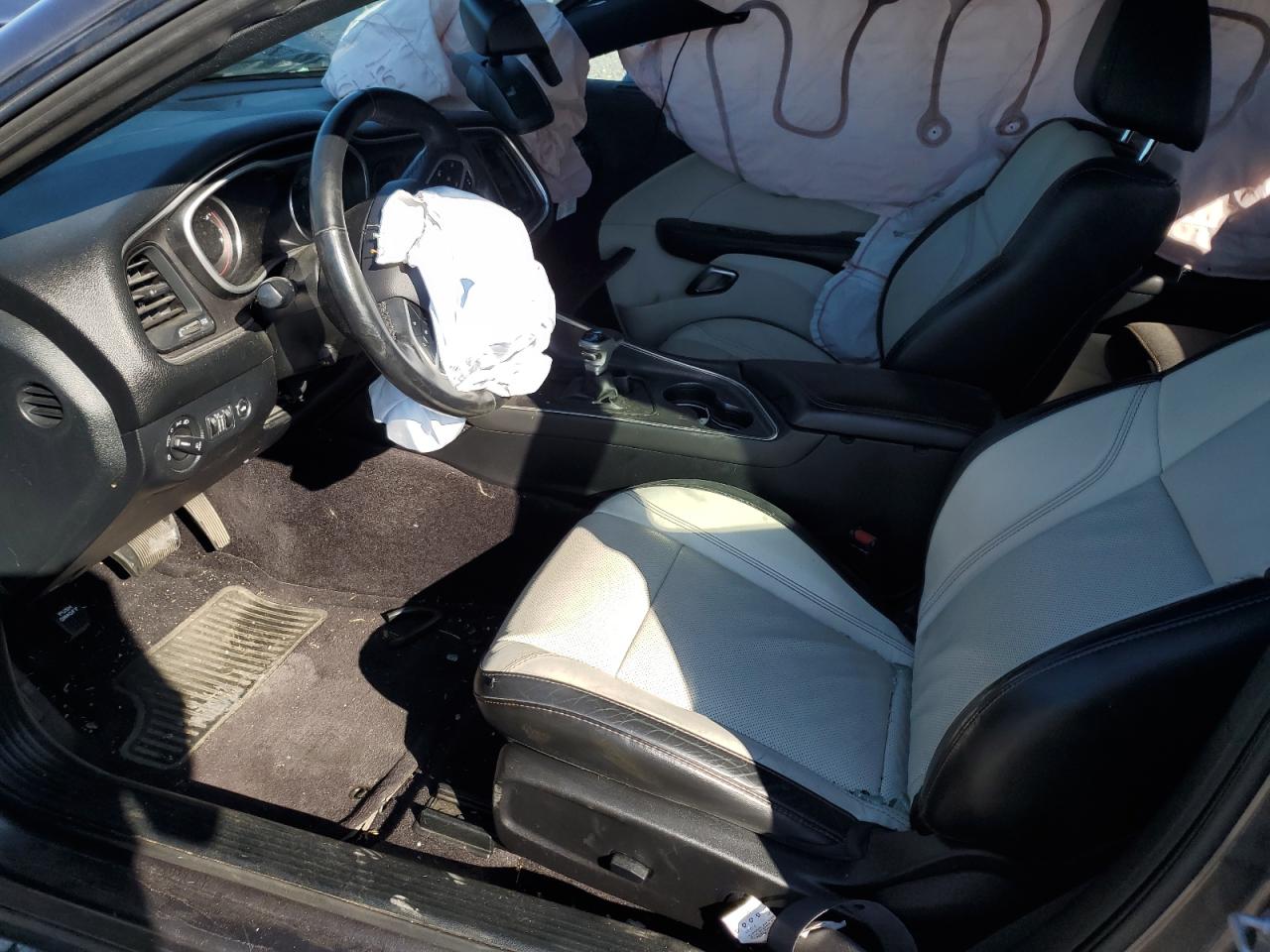 Dodge Challenger Sxt Image 6