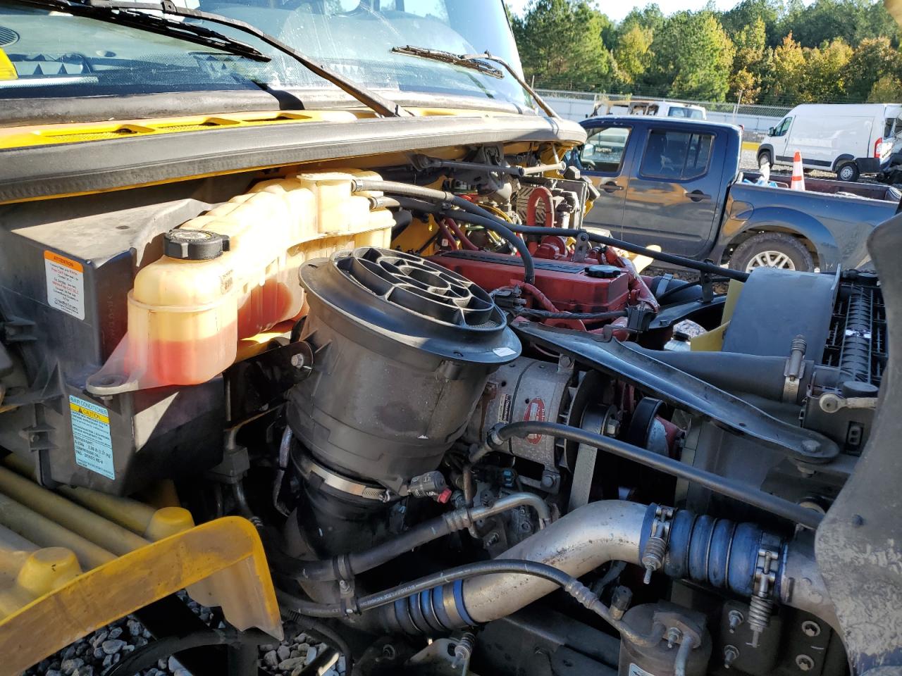 Freightliner M2 106 Medium Duty Image 10