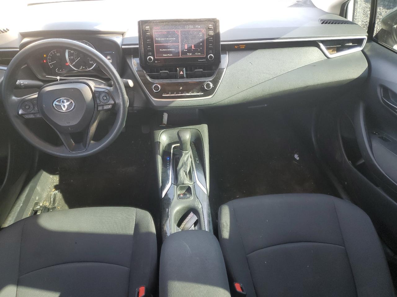 Toyota Corolla Le Image 9