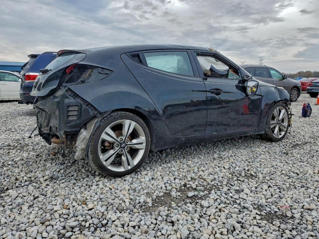 Hyundai VELOSTER Image 3