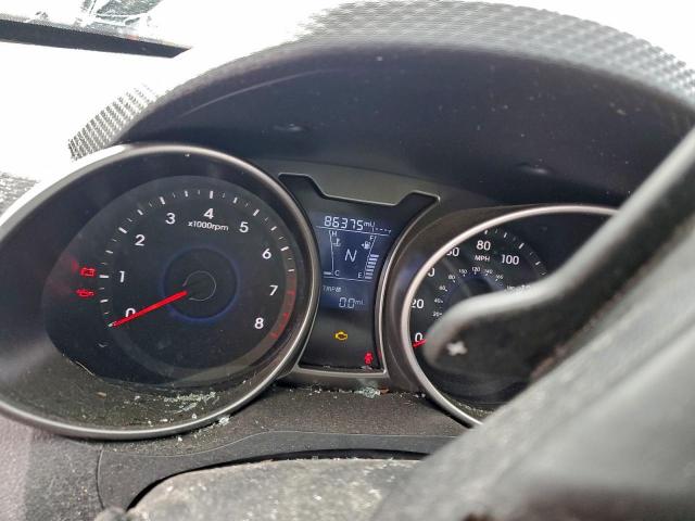 Hyundai VELOSTER Image 4