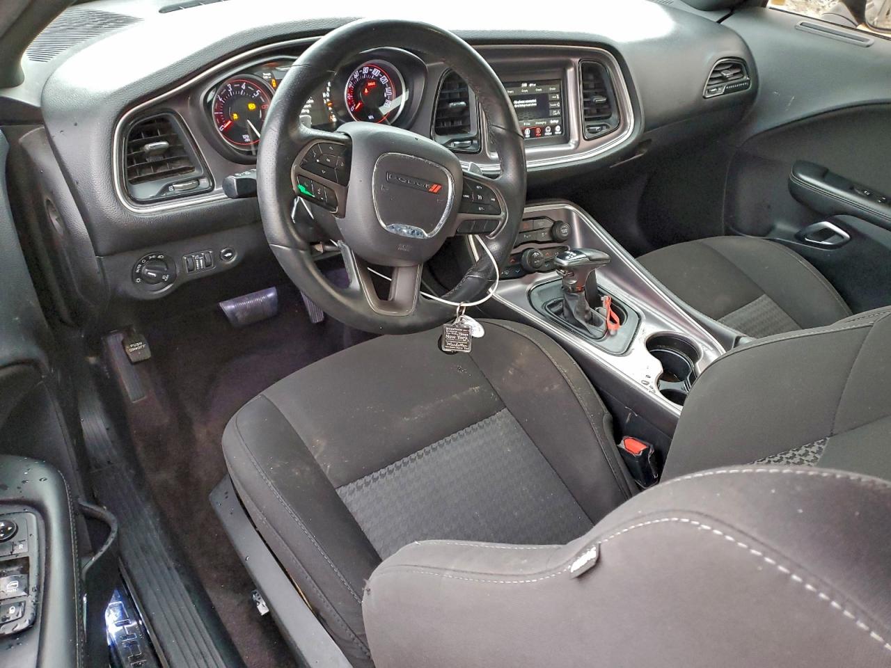 Dodge Challenger R/t Image 9