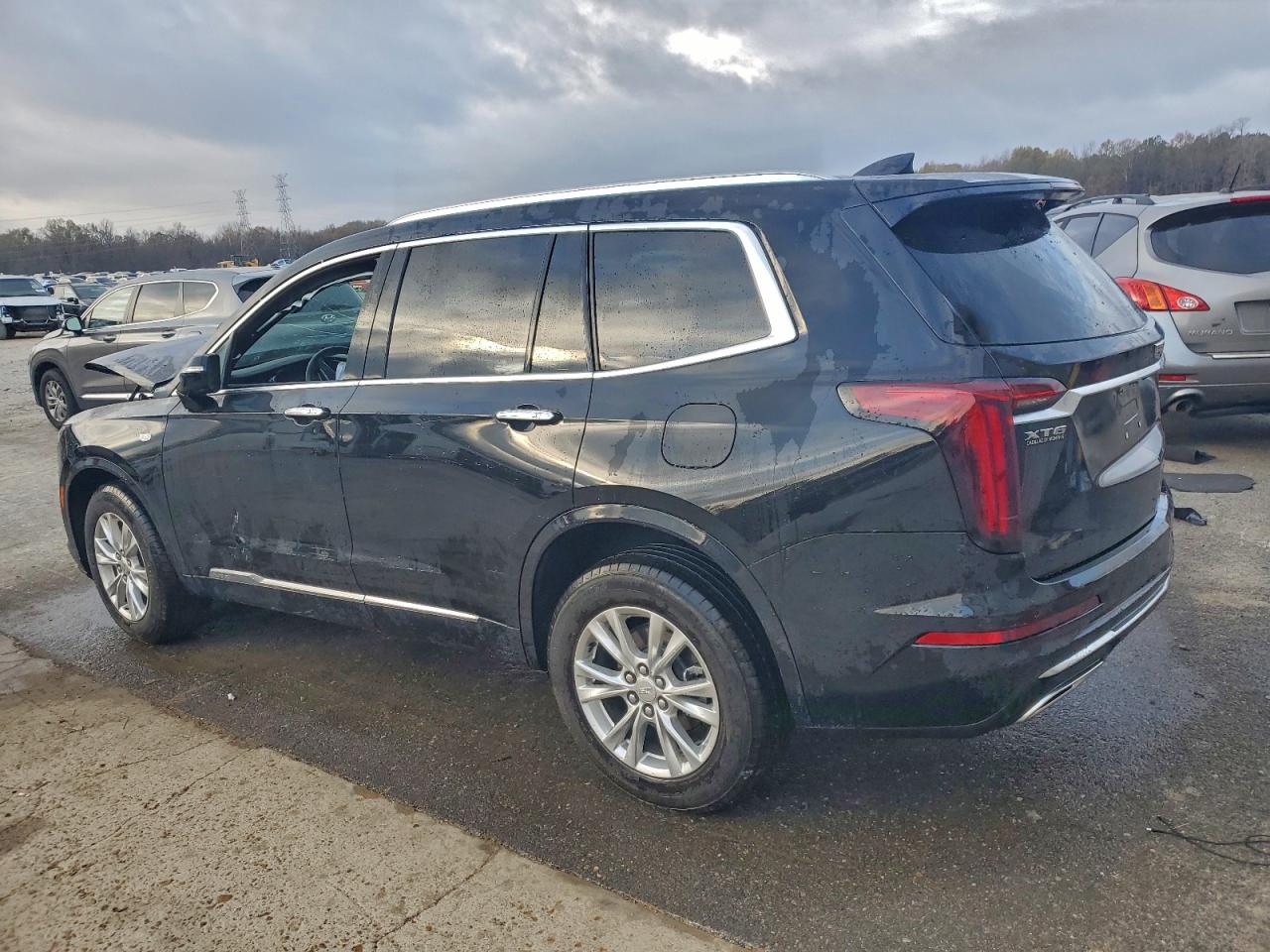 Cadillac XT6 Luxury Image 2