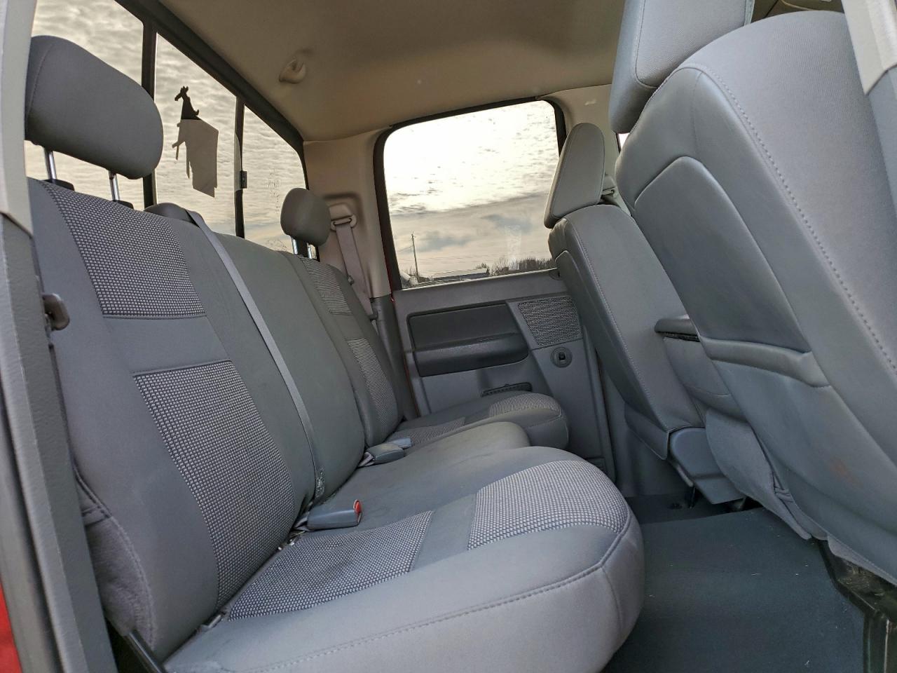 Dodge Ram 1500 St Image 9