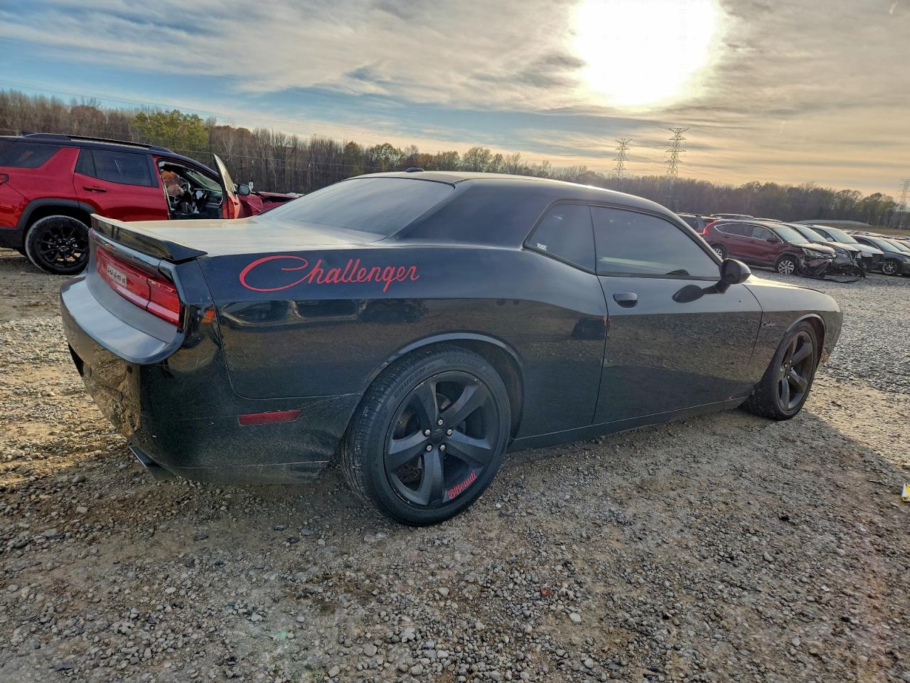 Dodge Challenger R/t Image 2