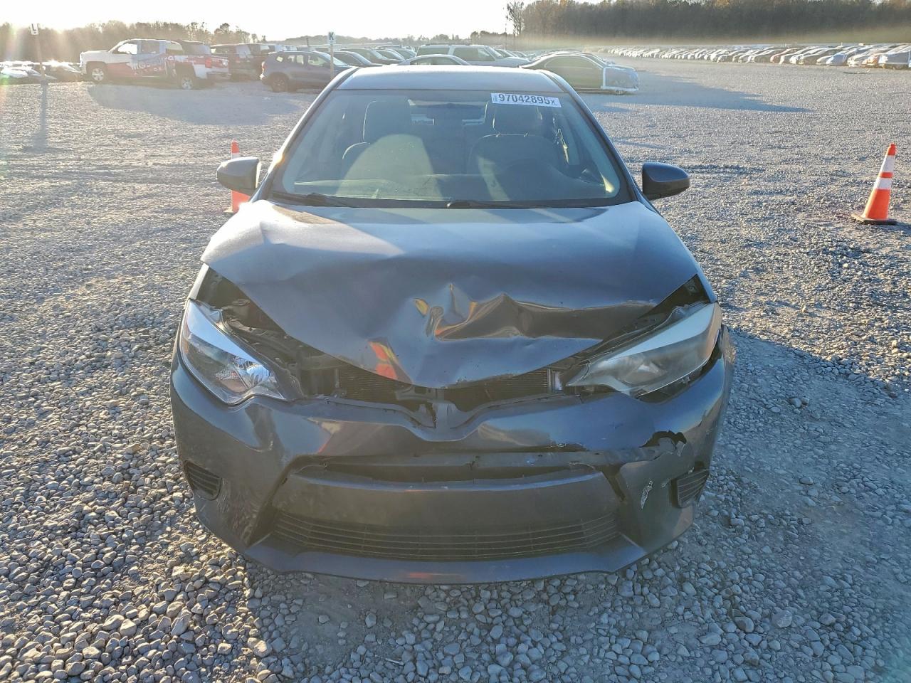 Toyota Corolla L Image 2