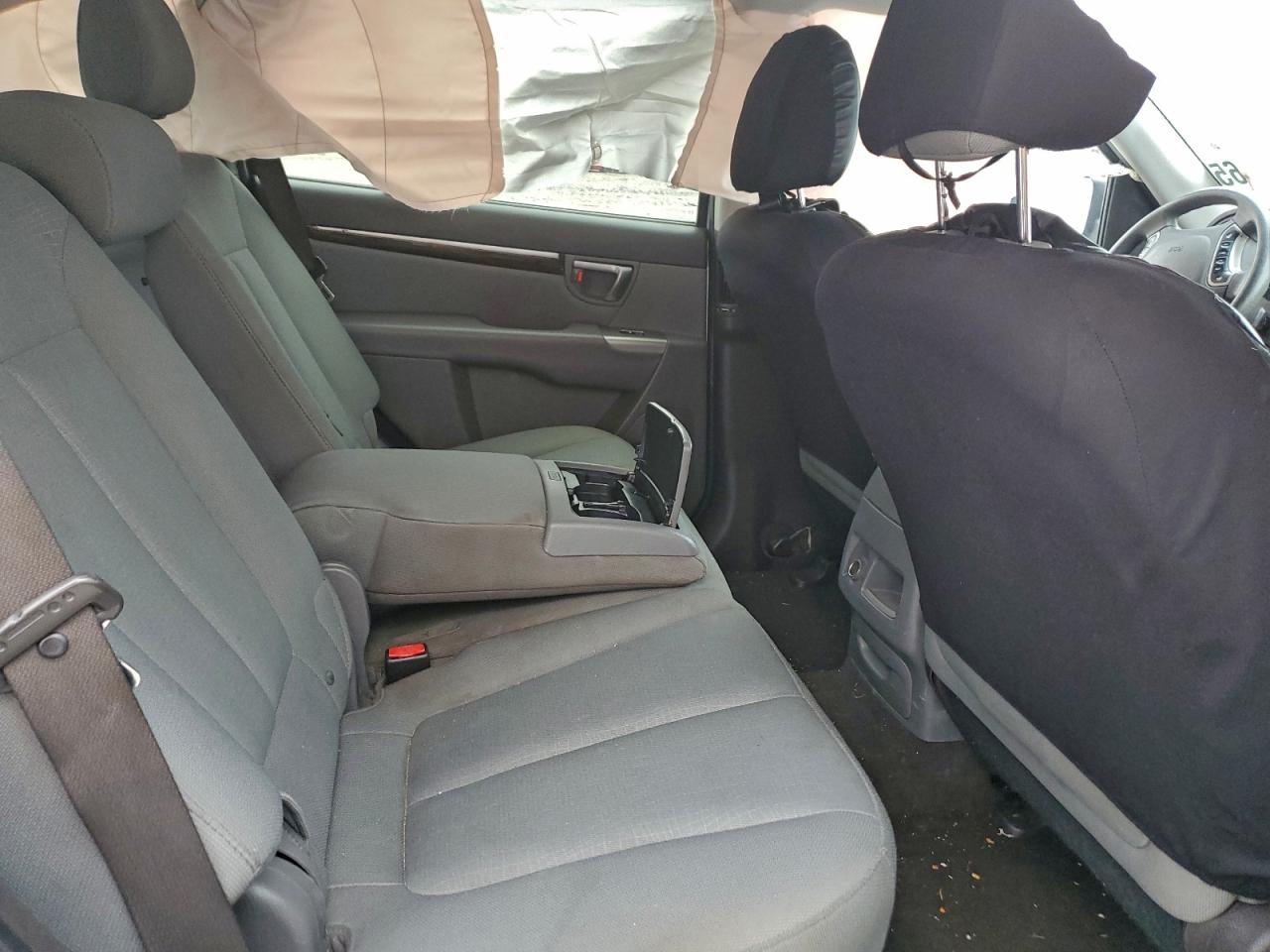 Hyundai SANTA FE Gls Image 12