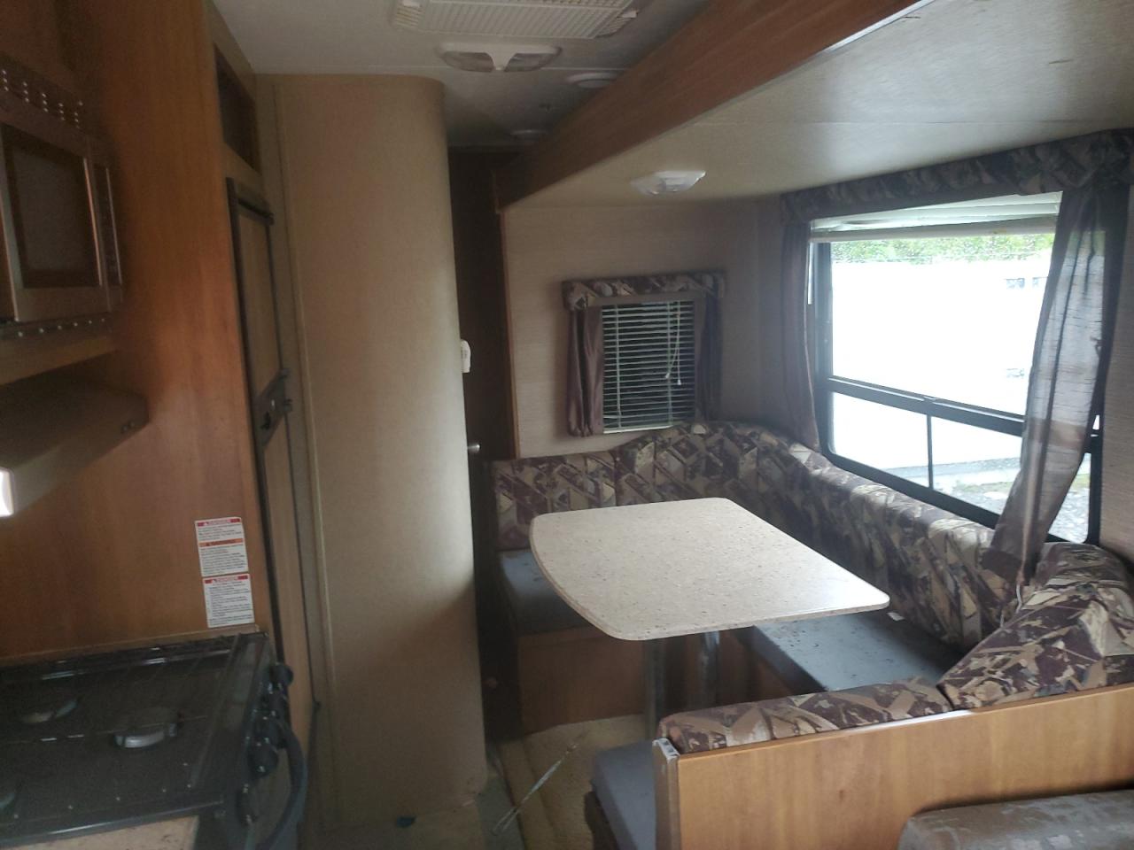 Coachmen Catalina Image 9