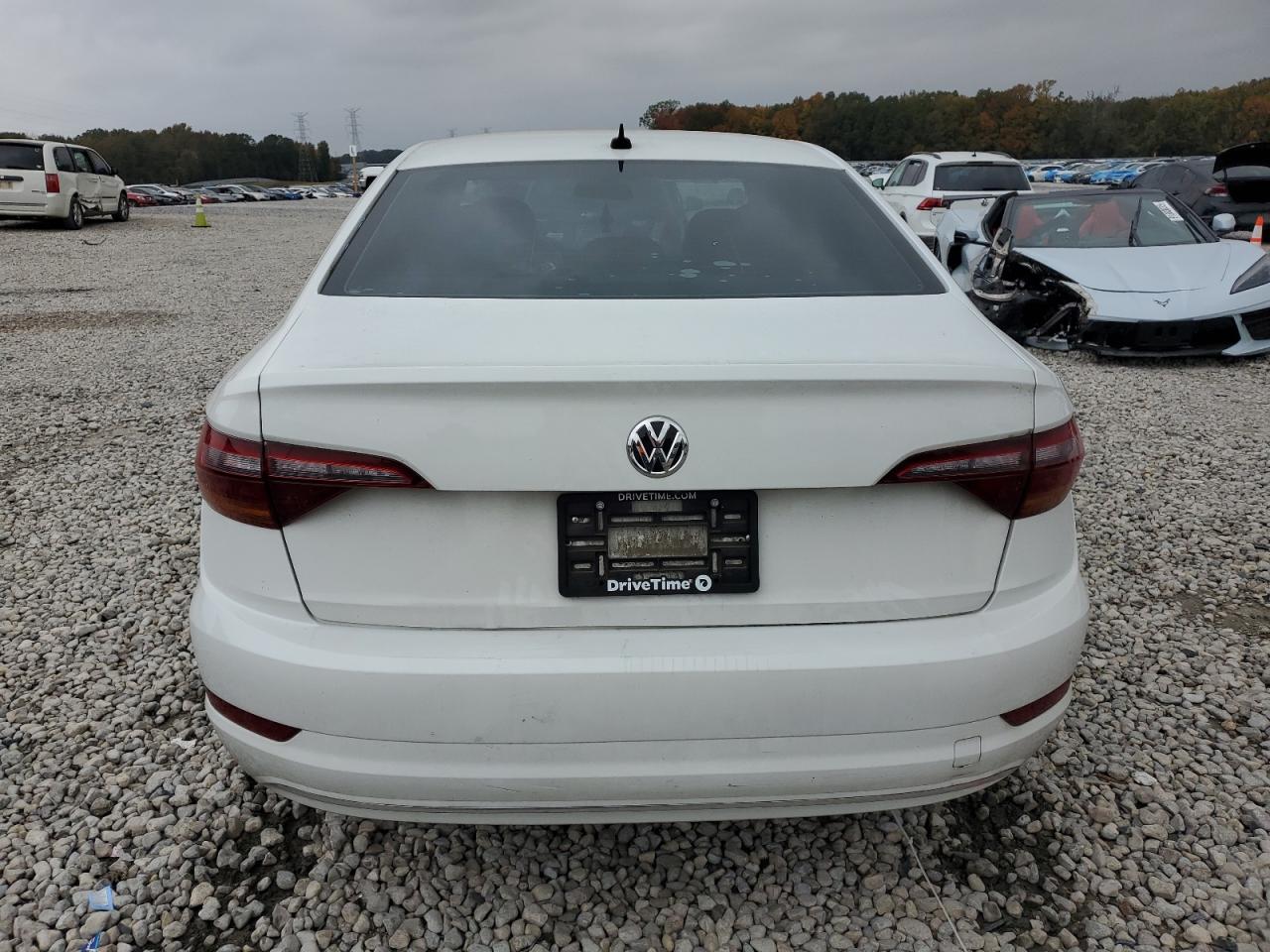 Volkswagen Jetta S Image 8