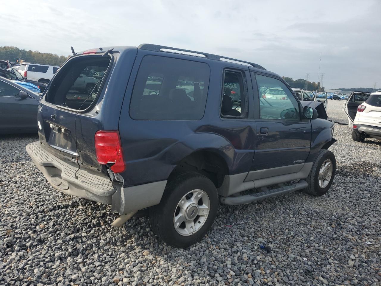 Ford Explorer Sport Image 11