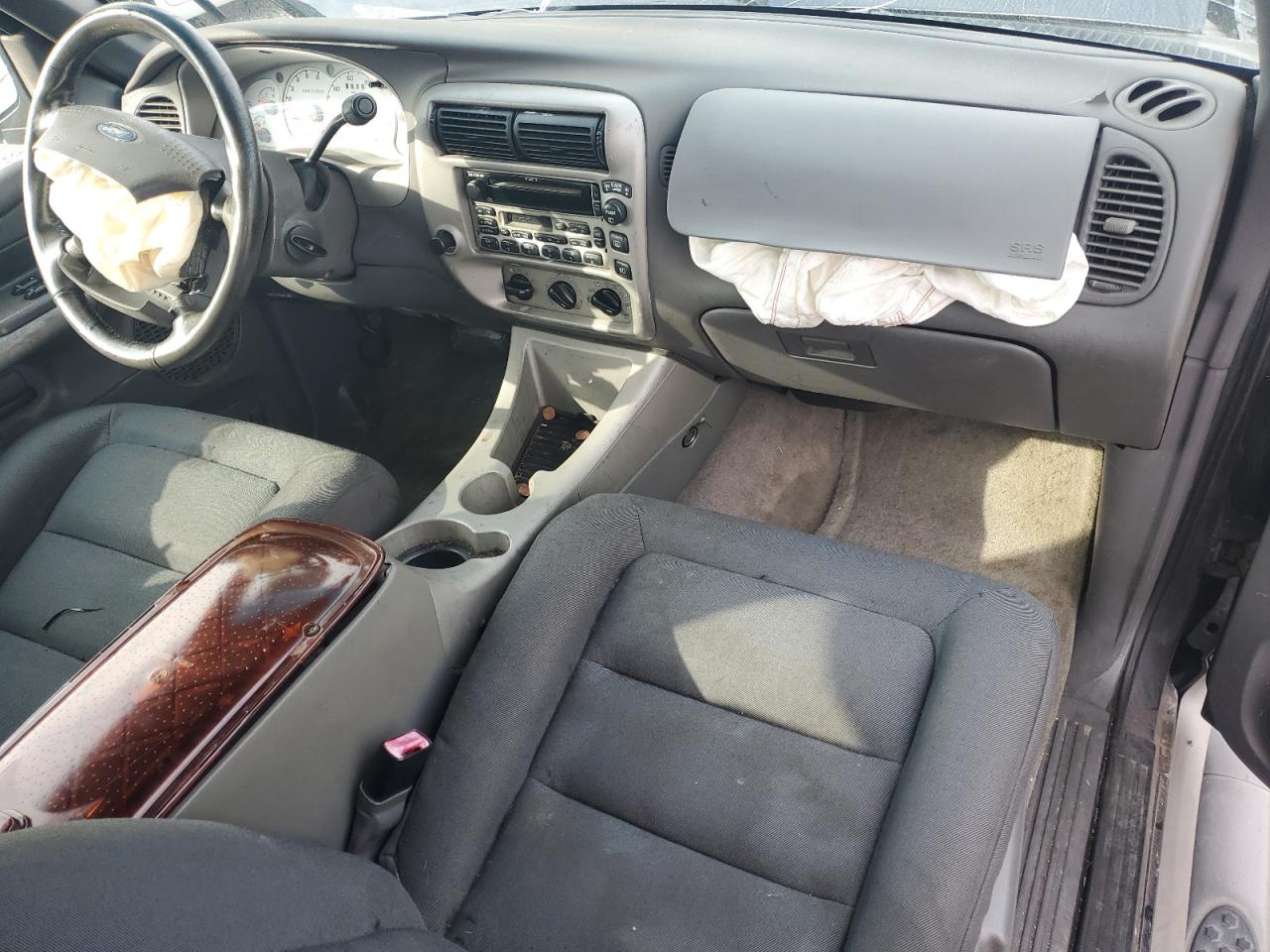 Ford Explorer Sport Image 7