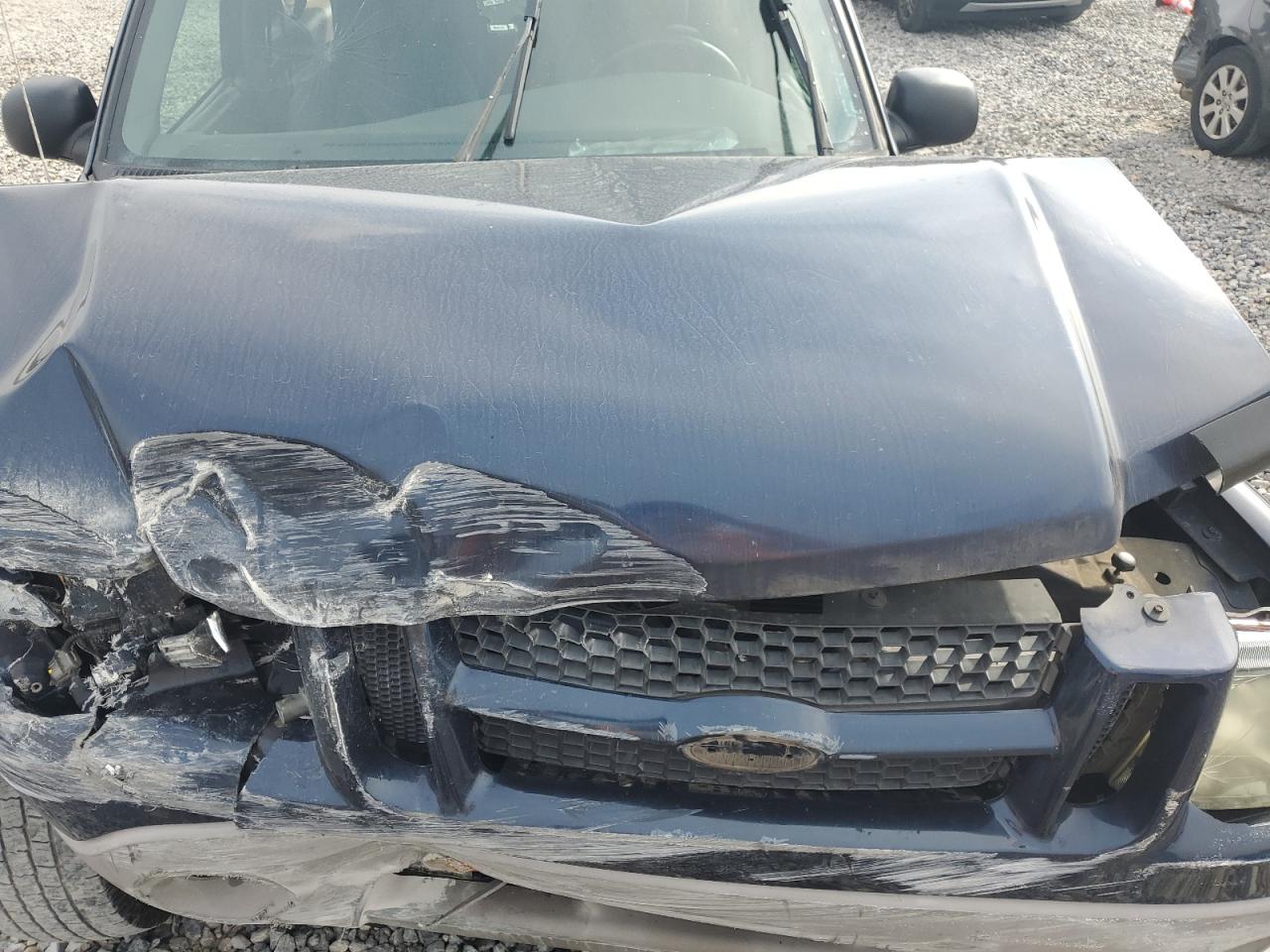 Ford Explorer Sport Image 5