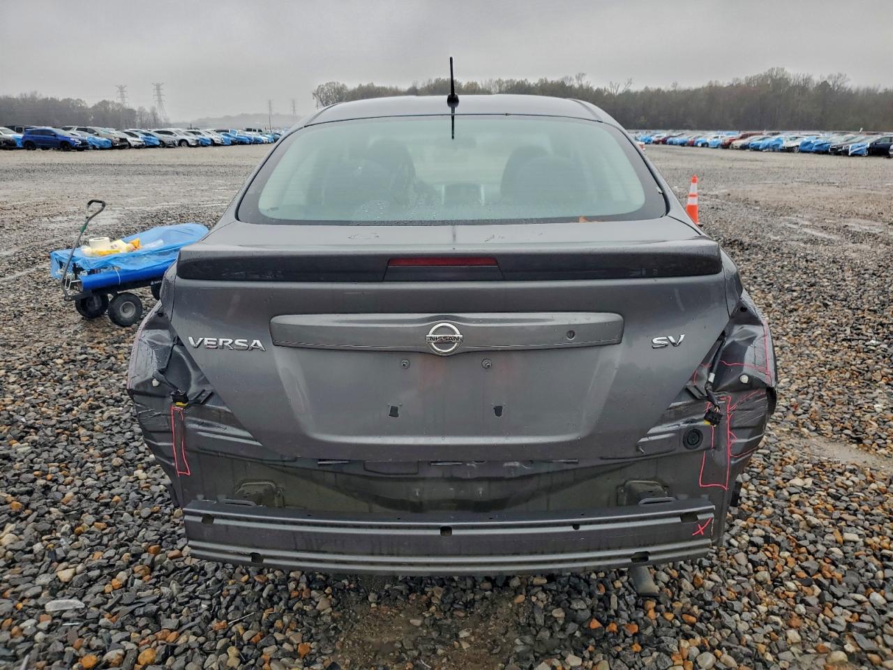 Nissan Versa S Image 7